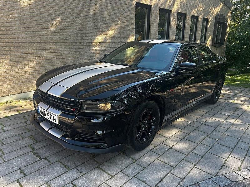 Svart Begagnad 2022 Dodge Charger Sedan | 268 750 kr - Bild 1/4