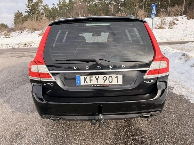 Begagnad Volvo V70 Momentum 181 HK (133 kW) 2015 Svart Kombi