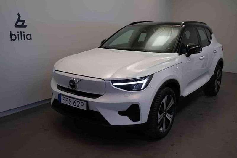 Begagnad Volvo XC40 Single Motor 175 kW (238 HK) 2023 Vit SUV