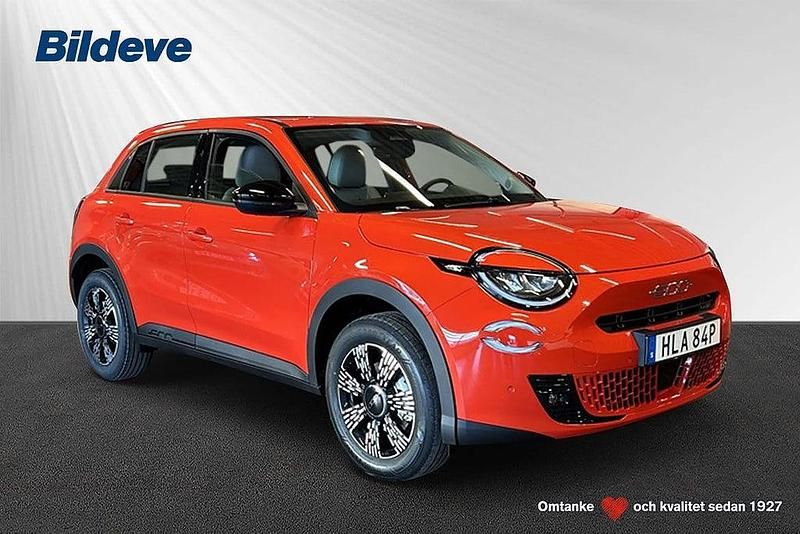Orange Ny 2025 Fiat 600 Icon SUV | 344 900 kr - Bild 1/4