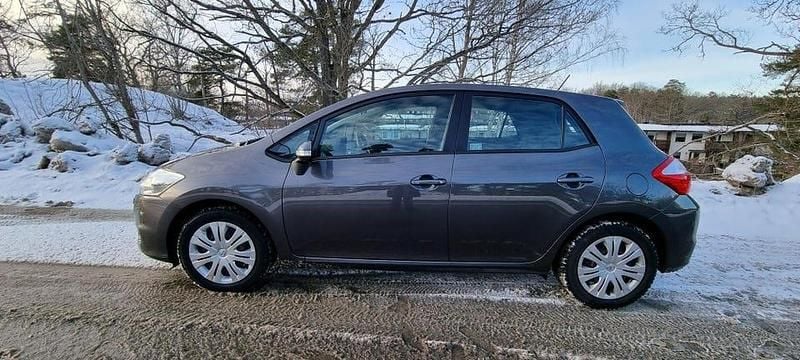 Begagnad Toyota Auris 132 HK (97 kW) 2010 Halvkombi