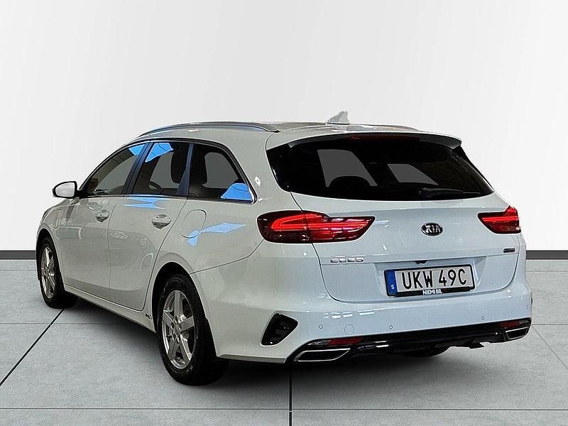 Begagnad Kia Ceed Sportswagon 105 HK (77 kW) 2020 Vit Kombi