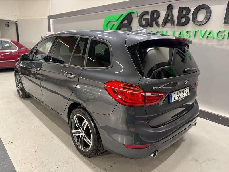 Begagnad BMW 220 Gran Tourer Sport Line 190 HK (139 kW) 2018 Grå Minibuss