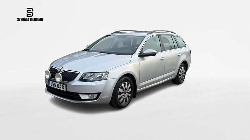 Begagnad Skoda Octavia 106 HK (77 kW) 2015 Silver Halvkombi