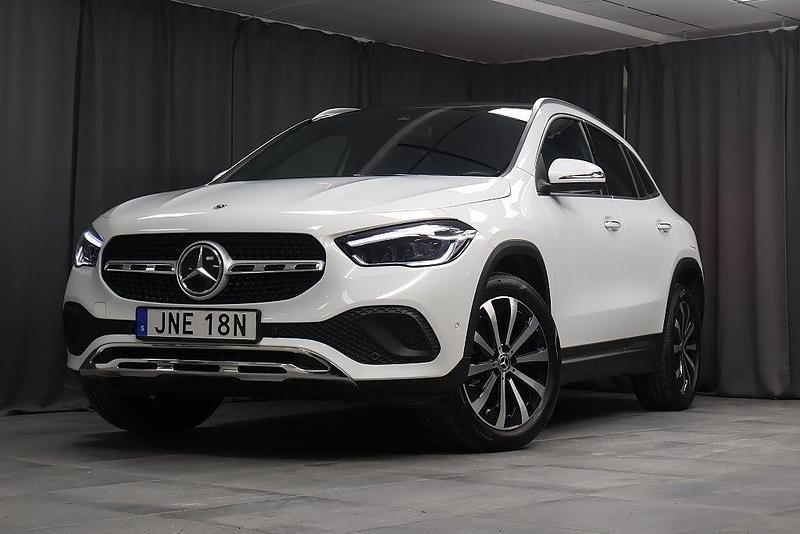 Vit Begagnad 2022 Mercedes GLA250 Progressive SUV | 419 000 kr - Bild 1/4