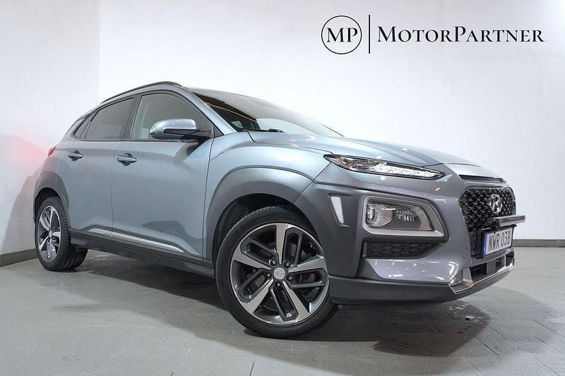 Grå Begagnad 2020 Hyundai Kona Premium SUV | 219 900 kr (Lite dyr) - Bild 1/4