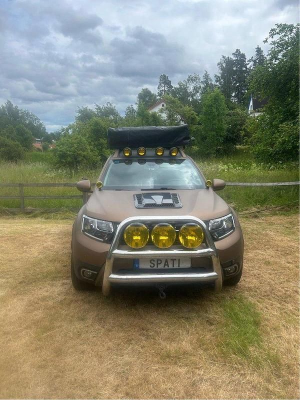 Brun Begagnad 2018 Dacia Duster SUV | 160 000 kr (Dyr) - Bild 1/4