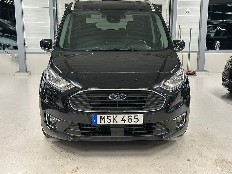 Begagnad Ford Tourneo 120 HK (88 kW) 2018 Svart Minibuss