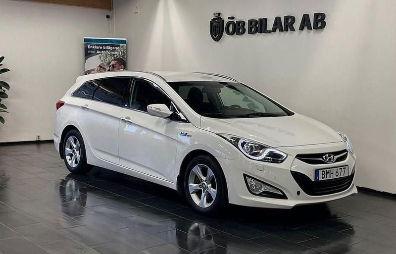 Vit Begagnad 2014 Hyundai i40 Kombi | 79 900 kr (Marknadspris) - Bild 1/4