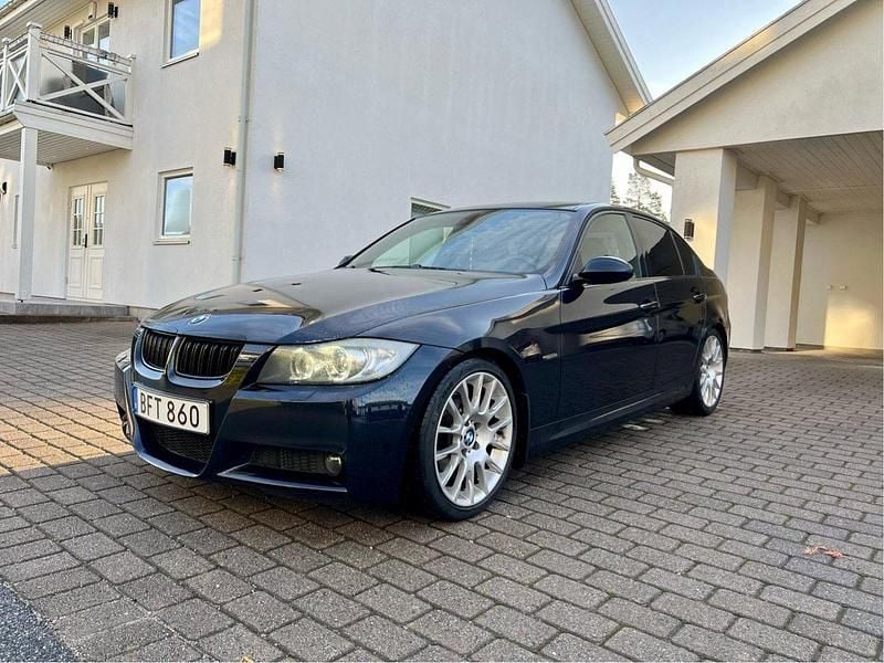 Svart Begagnad 2008 BMW 325 M Sport Sedan | 85 000 kr (Marknadspris) - Bild 1/4