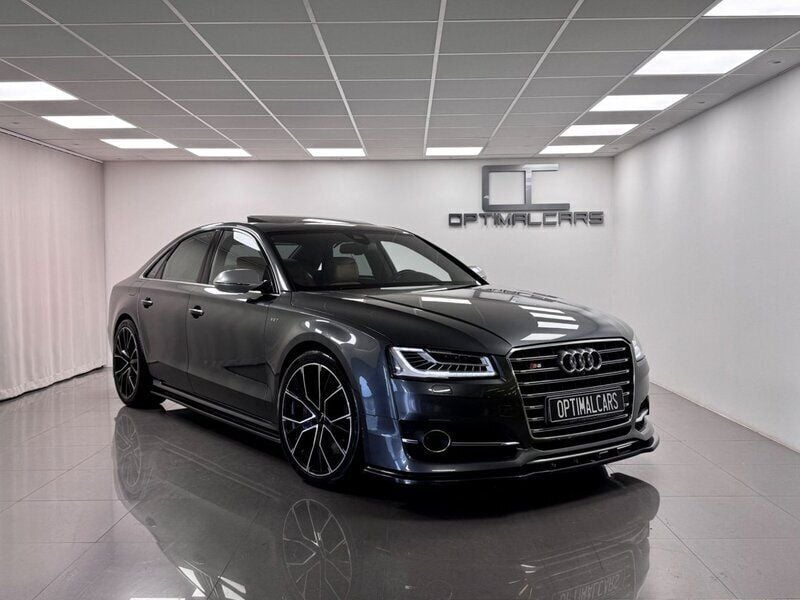 Grå Begagnad 2017 Audi S8 plus Competition Sedan | 569 900 kr - Bild 1/4