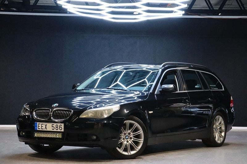 Svart Begagnad 2006 BMW 525 Advantage Kombi | 59 900 kr (Marknadspris) - Bild 1/4