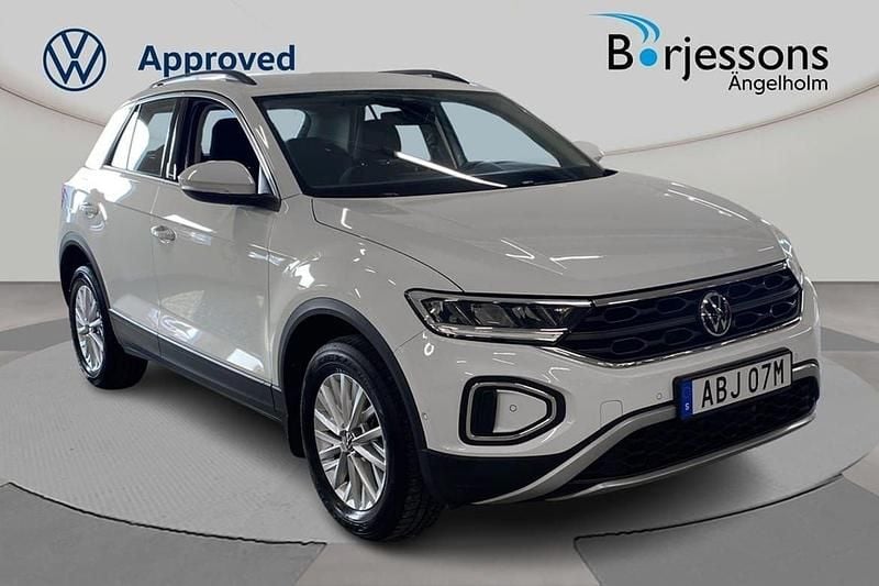 Vit Begagnad 2024 VW T-Roc Life SUV | 319 000 kr (Dyr) - Bild 1/4