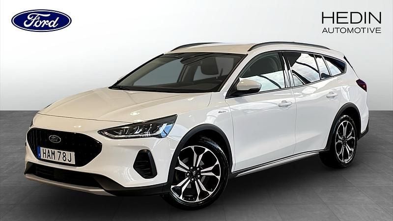 Vit (white) Begagnad 2022 Ford Focus Active Kombi | 199 900 kr (Marknadspris) - Bild 1/4