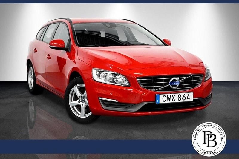 Röd Begagnad 2014 Volvo V60 Kinetic Kombi | 134 900 kr (Lite dyr) - Bild 1/4