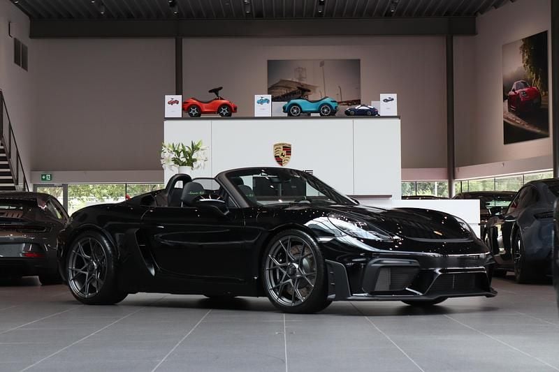 Ny Porsche 718 Spyder 508 HK (373 kW) 2025 Svart Cab