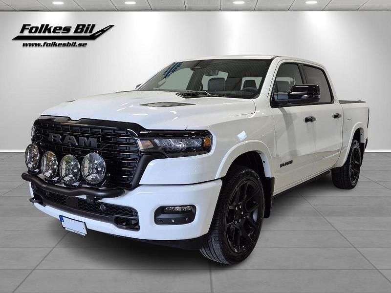 Vit Begagnad 2025 Dodge Ram Pickup | 1 173 750 kr - Bild 1/4