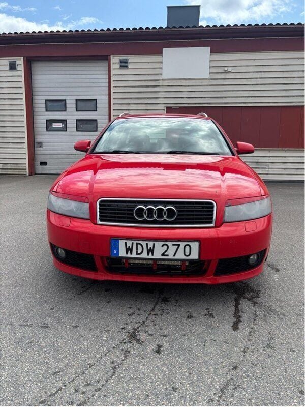 Röd Begagnad 2005 Audi A4 Comfort Kombi | 15 000 kr (Superpris) - Bild 1/4