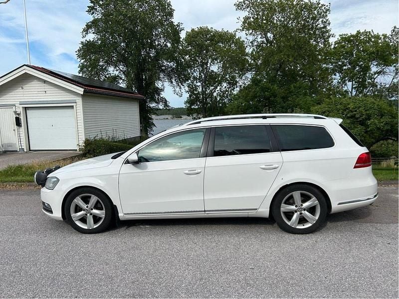 Vit Begagnad 2011 VW Passat GT Kombi | 54 000 kr (Bra pris) - Bild 1/4