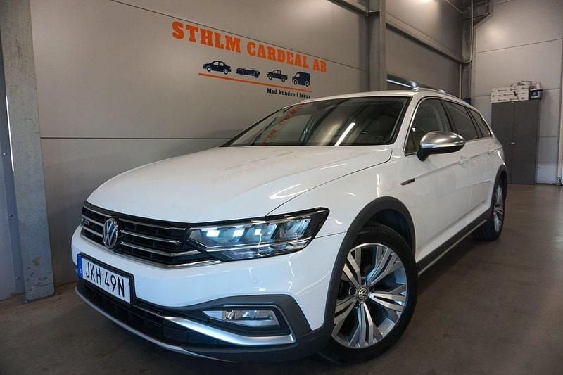 Vit Begagnad 2019 VW Passat Alltrack Kombi | 249 800 kr (Marknadspris) - Bild 1/4