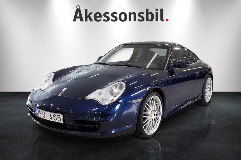 Mblå Begagnad 2004 Porsche 911 Carrera Sportkupé | 379 000 kr - Bild 1/4