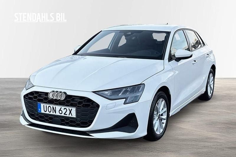 Begagnad Audi A3 151 HK (111 kW) 2025 Vit