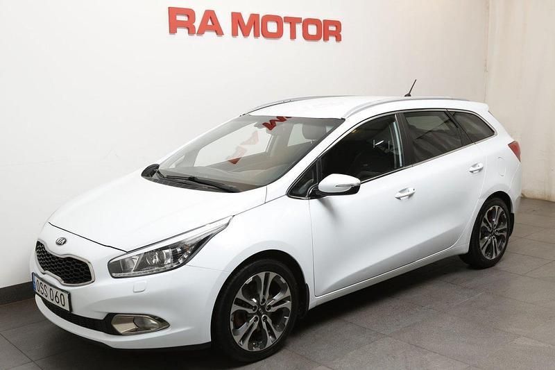 Vit Begagnad 2014 Kia Ceed Kombi | 109 800 kr (Marknadspris) - Bild 1/3
