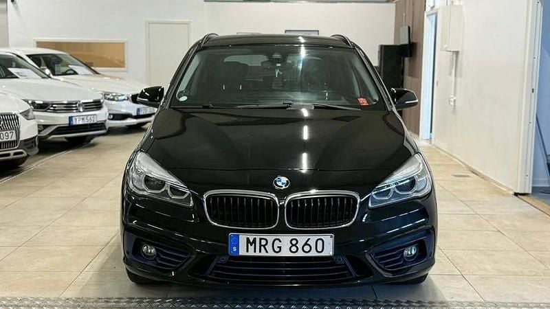 Begagnad BMW 218 Sport Line 150 HK (110 kW) 2015 Svart Minibuss