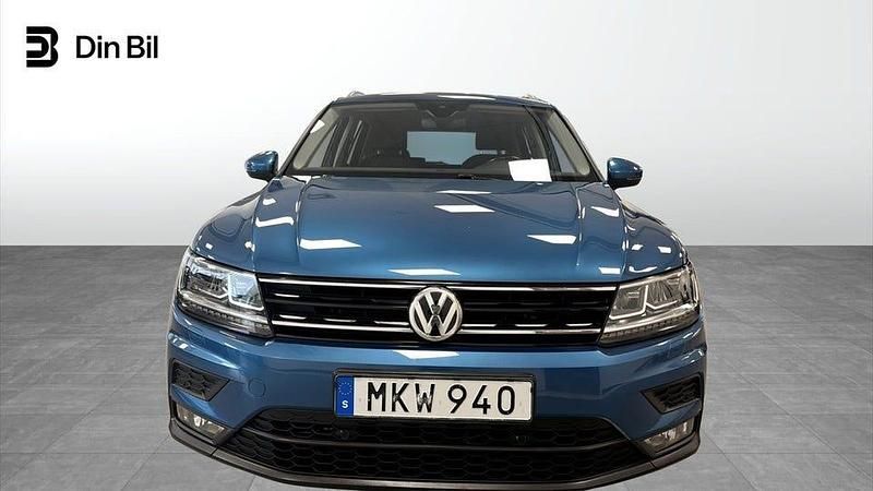 Begagnad VW Tiguan Executive 150 HK (110 kW) 2017 Ljusblå SUV