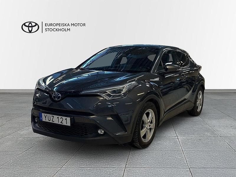 Begagnad Toyota C-HR Executive 122 HK (89 kW) 2017 Grå SUV