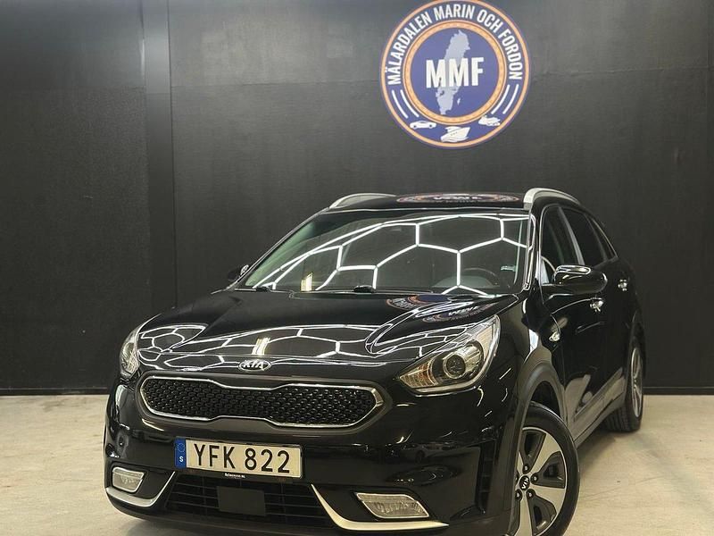 Svart Begagnad 2017 Kia Niro Advance SUV | 139 800 kr (Marknadspris) - Bild 1/4
