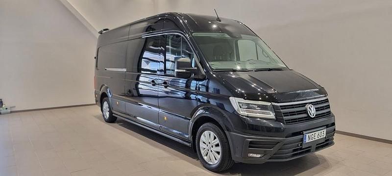 Svart (deep black pärleffekt) Begagnad 2018 VW Crafter Van | 399 000 kr - Bild 1/4