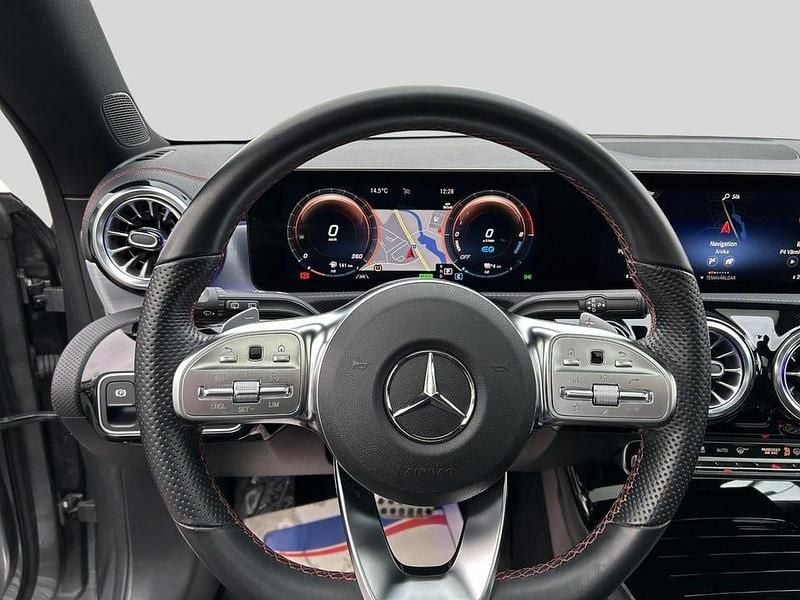 Begagnad Mercedes CLA250 Shooting Brake AMG line 218 HK (160 kW) 2023 Grå Kombi