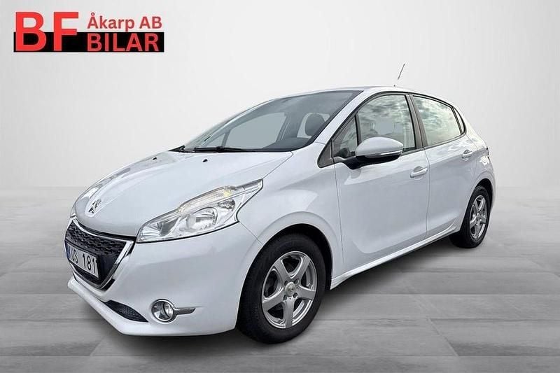 Vit Begagnad 2013 Peugeot 208 Halvkombi | 69 500 kr (Marknadspris) - Bild 1/3