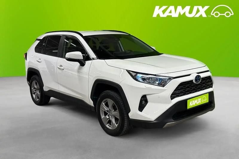 Vit Begagnad 2022 Toyota RAV4 Active SUV | 309 700 kr - Bild 1/4