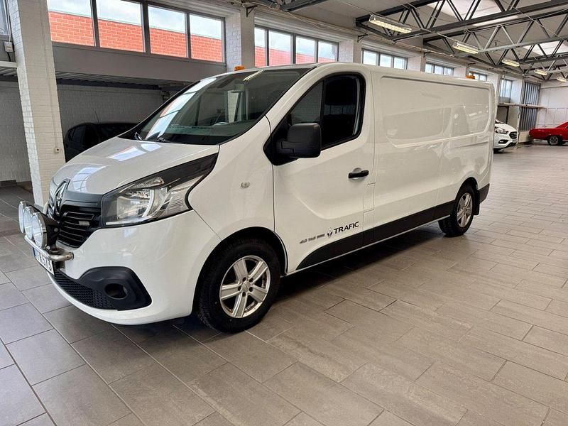 Vit Begagnad 2017 Renault Trafic Van | 89 900 kr (Bra pris) - Bild 1/4