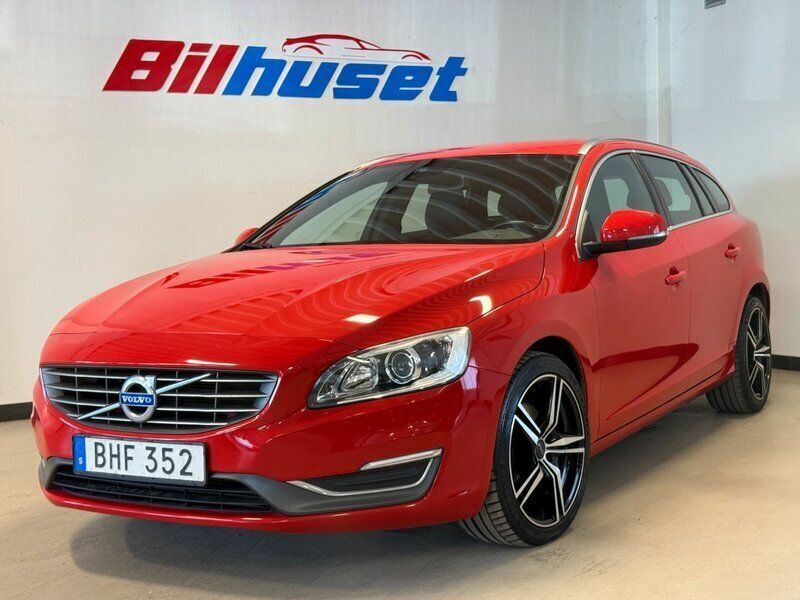 Röd Begagnad 2014 Volvo V60 Summum Kombi | 165 000 kr (Marknadspris) - Bild 1/4