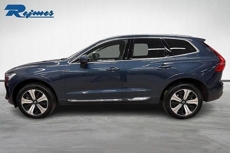 Begagnad Volvo XC60 Ultimate 310 HK (228 kW) 2022 Denim blue metallic SUV