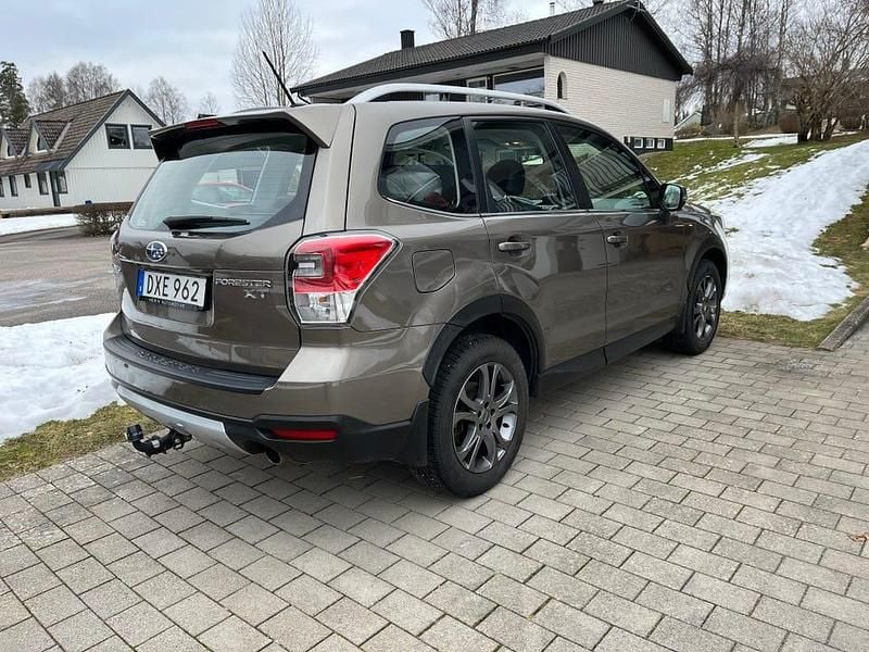 Begagnad 2017 Subaru Forester SUV | 289 000 kr (Lite dyr) - Bild 1/3