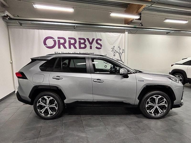 Begagnad Suzuki Across 368 HK (270 kW) 2023 Grå SUV