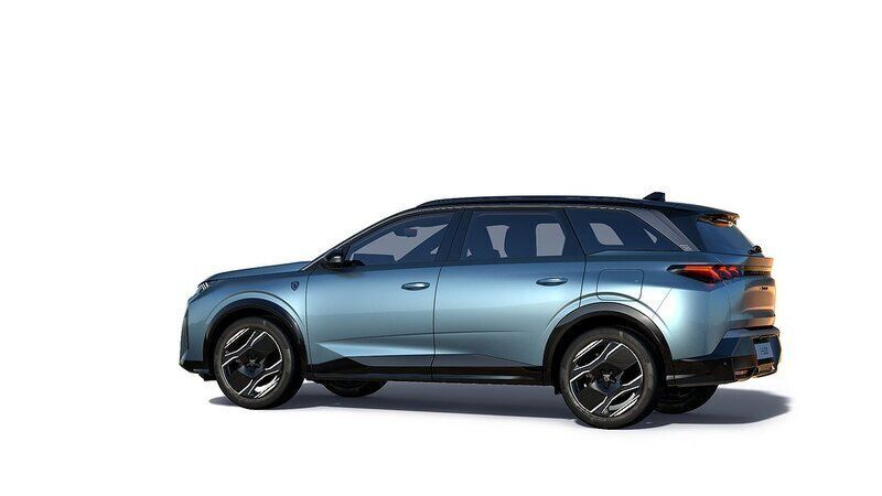 Begagnad Peugeot e-5008 213 kW (290 HK) 2024 Blå SUV