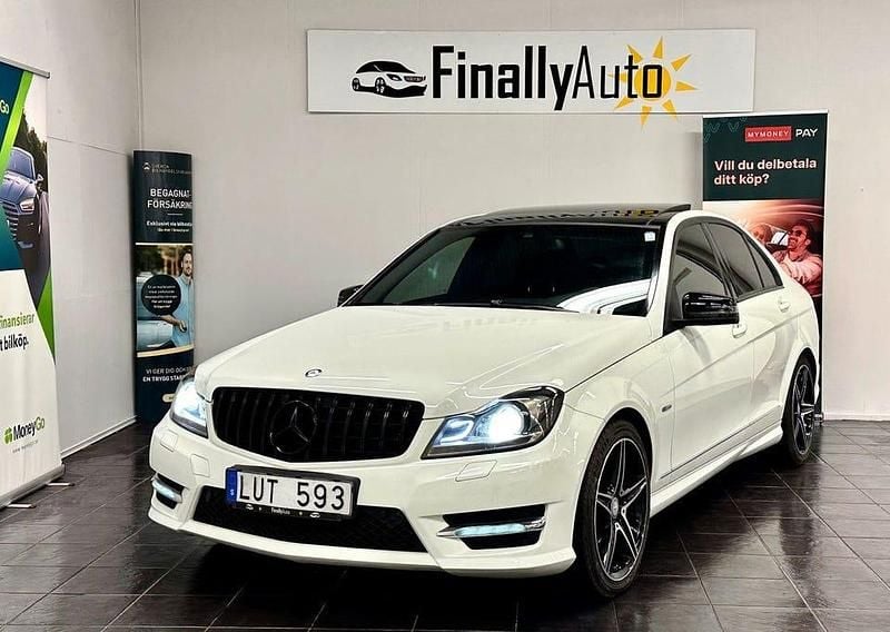 Vit Begagnad 2011 Mercedes C220 AMG Sedan | 179 900 kr - Bild 1/4