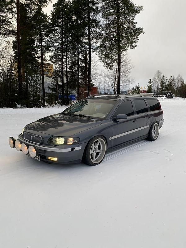 Begagnad 2004 Volvo V70 Kombi | 10 000 kr (Superpris) - Bild 1/4