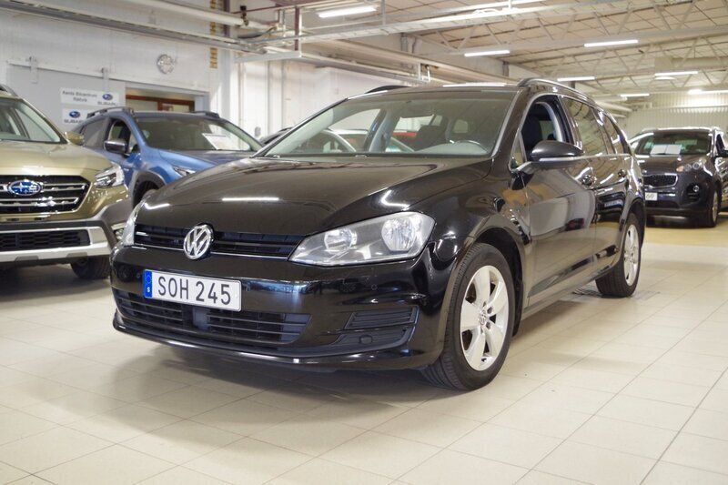 Svart Begagnad 2014 VW Golf VII Kombi | 79 500 kr (Marknadspris) - Bild 1/4