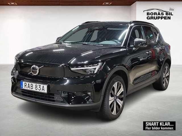 Svart Begagnad 2023 Volvo XC40 Plus SUV | 339 000 kr - Bild 1/4