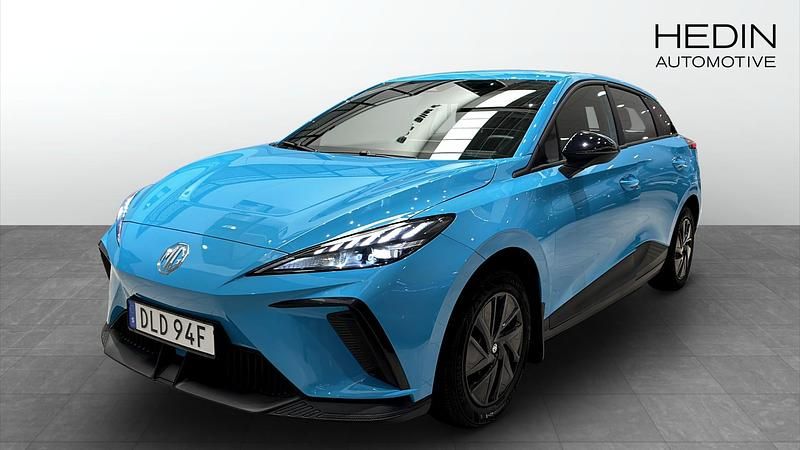 Blå Begagnad 2023 MG MG4 EV Halvkombi | 244 900 kr (Marknadspris) - Bild 1/4