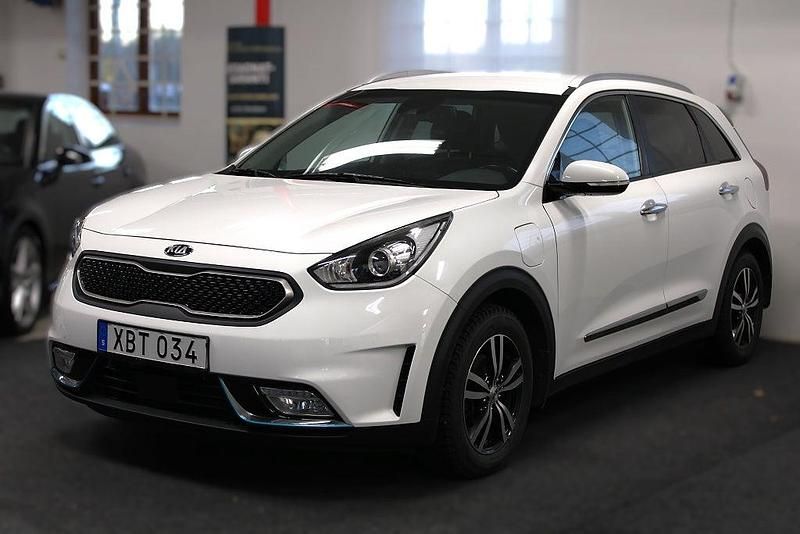 Vit Begagnad 2018 Kia Niro Advance SUV | 179 900 kr (Bra pris) - Bild 1/4