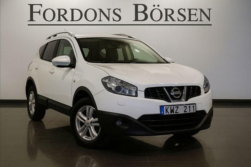Vit Begagnad 2010 Nissan Qashqai +2 SUV | 59 000 kr (Superpris) - Bild 1/4