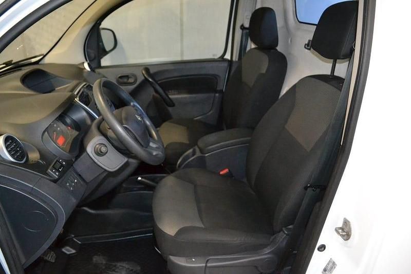 Begagnad Renault Kangoo 95 HK (69 kW) 2021 Vit Van