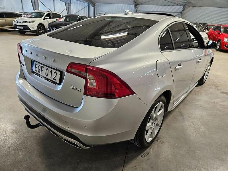 Begagnad Volvo S60 Summum 200 HK (147 kW) 2014 Silver Sedan